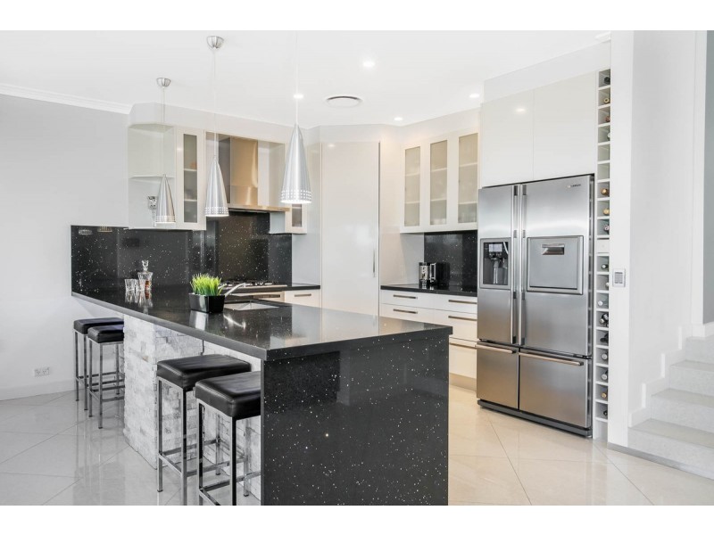 11 Mangalore Drive, Winston Hills NSW 2153