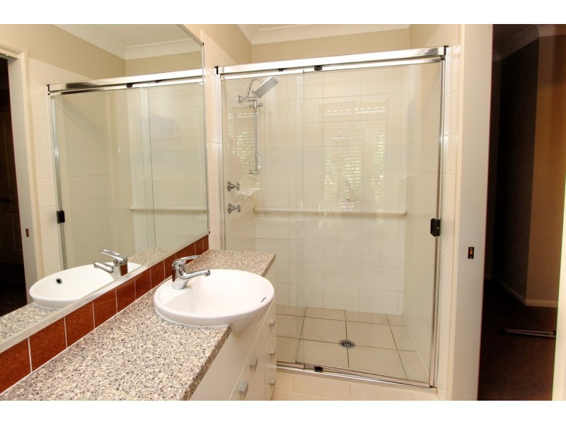 8 Sawmillers Terrace, Cooranbong NSW 2265