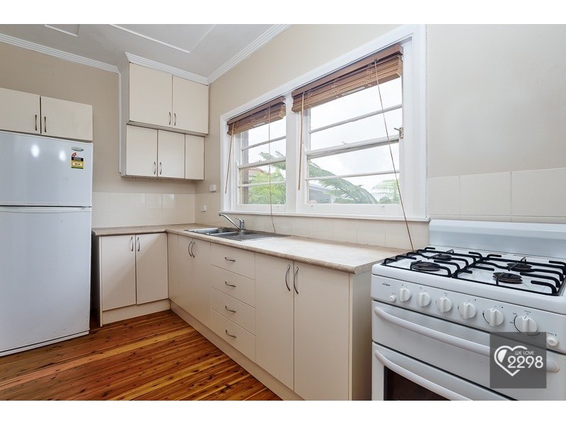 11 Schroder Avenue, Waratah NSW 2298