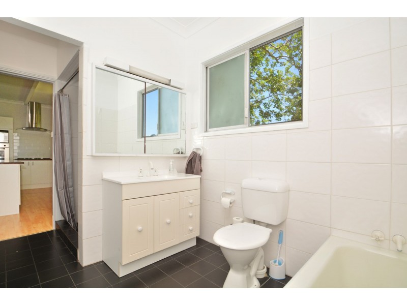 42 Red Hill Street, Cooranbong NSW 2265