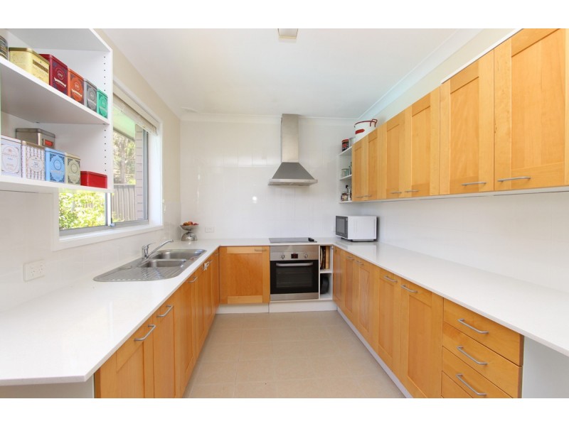 4  Harrison Street, Warners Bay NSW 2282