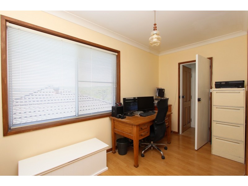 4  Harrison Street, Warners Bay NSW 2282