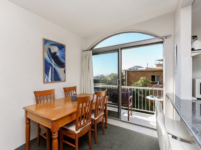 2/37 Nesca Parade, The Hill NSW 2300