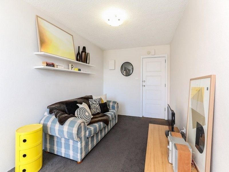 2/37 Nesca Parade, The Hill NSW 2300