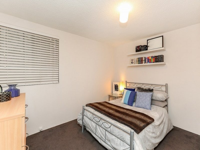 2/37 Nesca Parade, The Hill NSW 2300