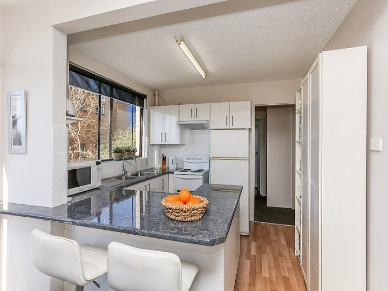 2/37 Nesca Parade, The Hill NSW 2300