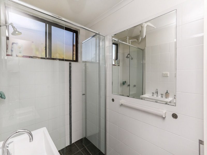 2/37 Nesca Parade, The Hill NSW 2300