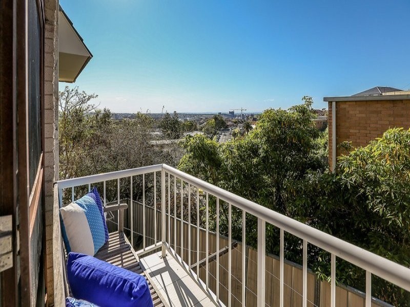 2/37 Nesca Parade, The Hill NSW 2300