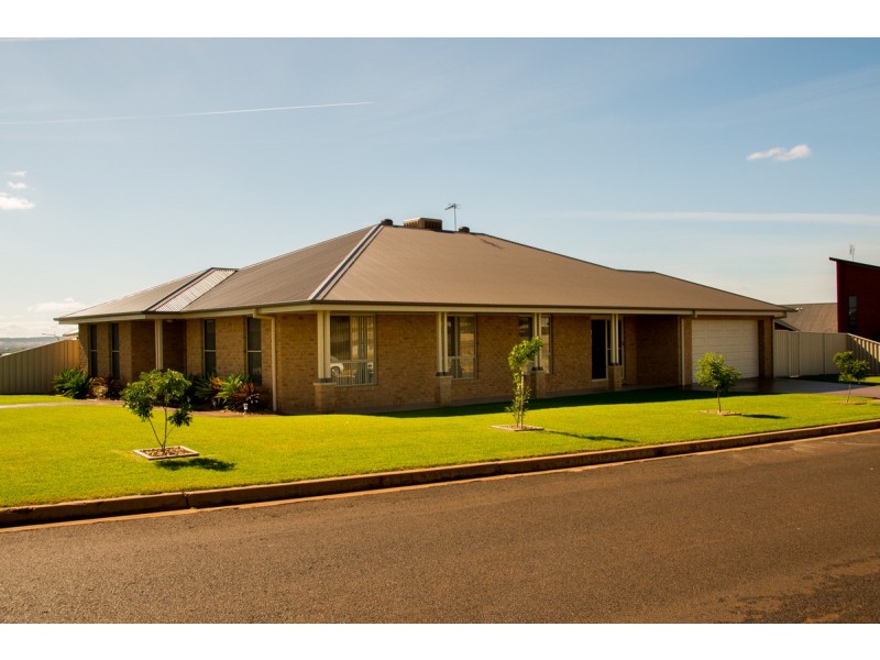 32 Salter Drive, Dubbo NSW 2830