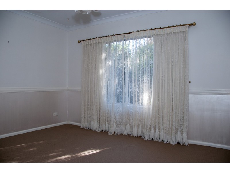 35 Sapphire Street, Dubbo NSW 2830