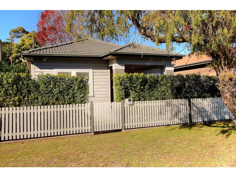15 Hinkler Street, Mayfield NSW 2304