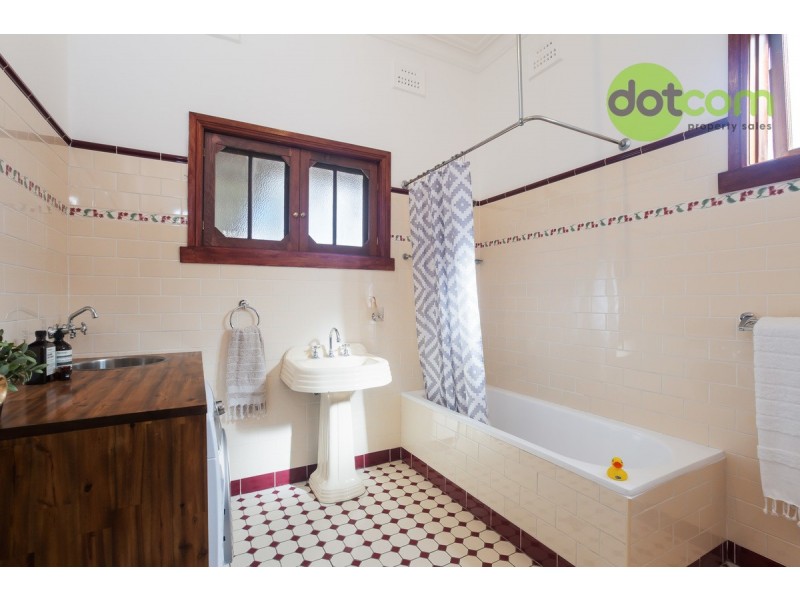 9 Villiers Street, Mayfield NSW 2304