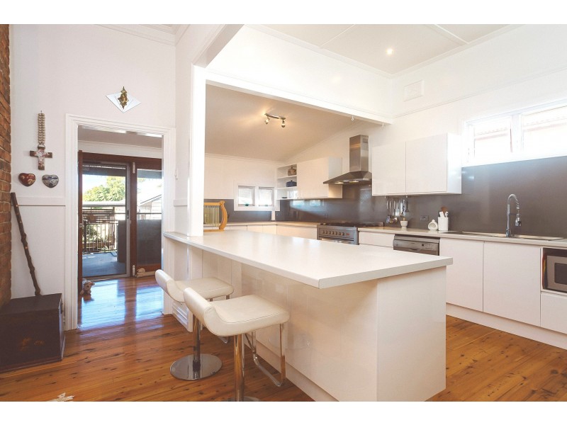 15 Ada Street, Waratah NSW 2298