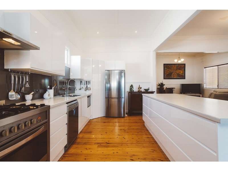 15 Ada Street, Waratah NSW 2298