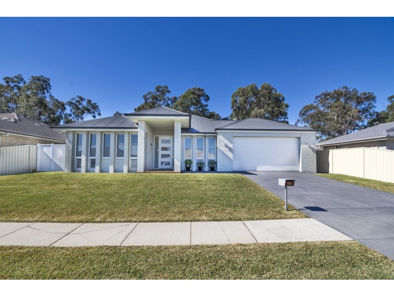 44 Ashton Drive, Heddon Greta NSW 2321