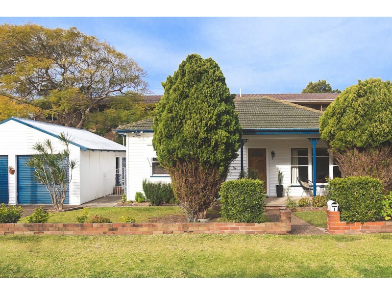 1 Ada Street, Waratah NSW 2298
