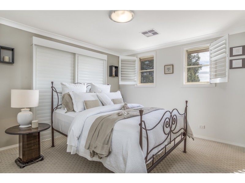 14 Lipton Close, Woodrising NSW 2284