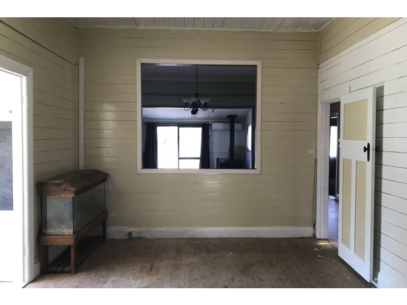 17 Yalcogran Street, Mendooran NSW 2842