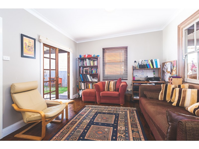 4 Dulling Street, Waratah NSW 2298