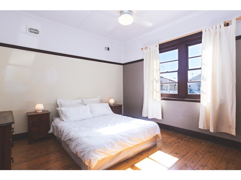 18 Baker Street, Mayfield NSW 2304