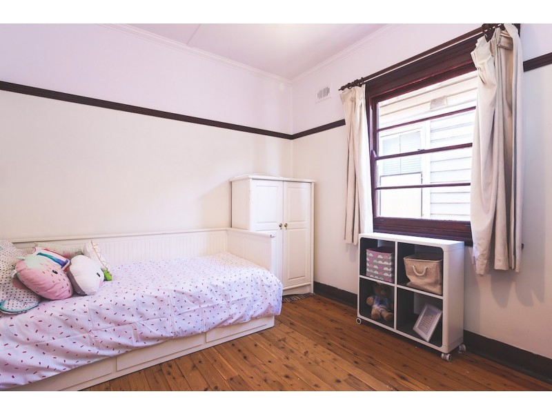 18 Baker Street, Mayfield NSW 2304