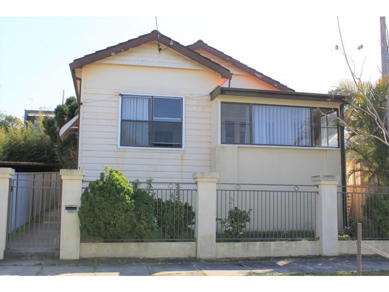1 Arnold Street, Mayfield NSW 2304