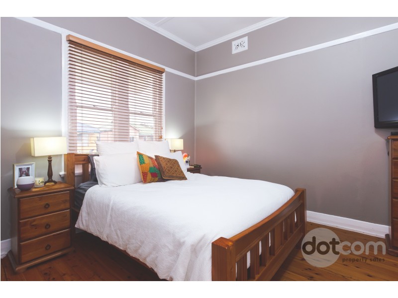 11 Villiers Street, Mayfield NSW 2304