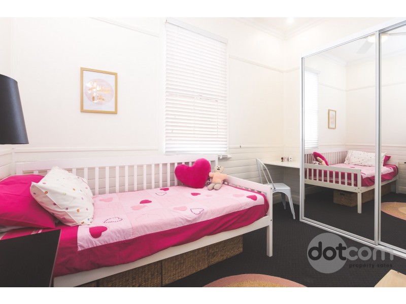 14 Cross Street, Mayfield NSW 2304