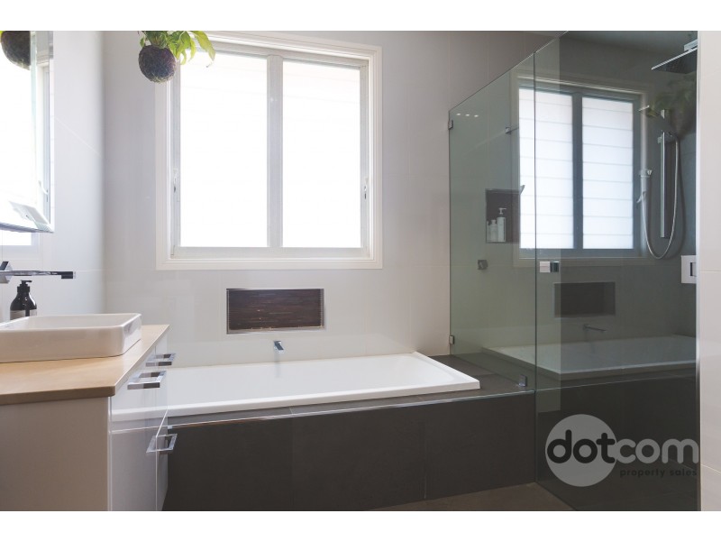 104 Crescent Road, Waratah NSW 2298