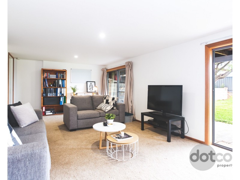 6 Boomerang Road, Waratah NSW 2298