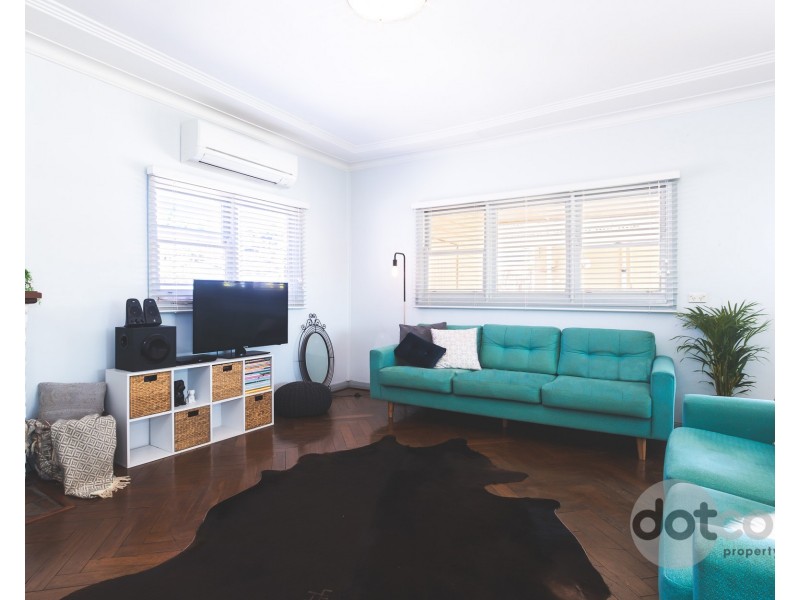 77 Medcalf Street, Warners Bay NSW 2282