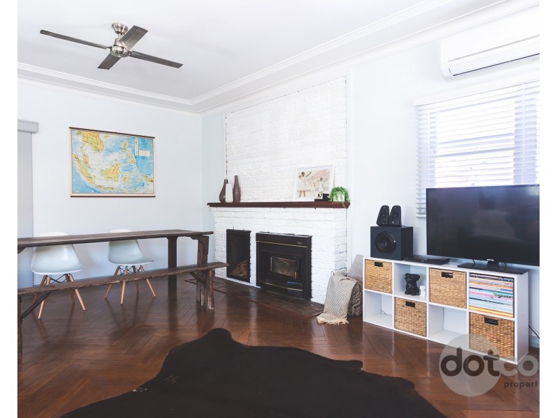 77 Medcalf Street, Warners Bay NSW 2282