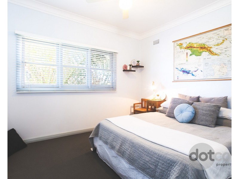77 Medcalf Street, Warners Bay NSW 2282
