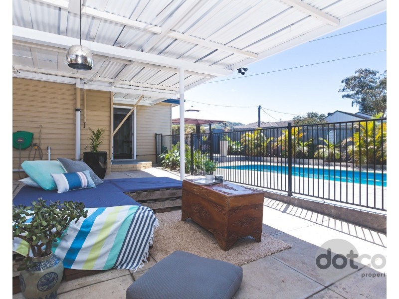 77 Medcalf Street, Warners Bay NSW 2282