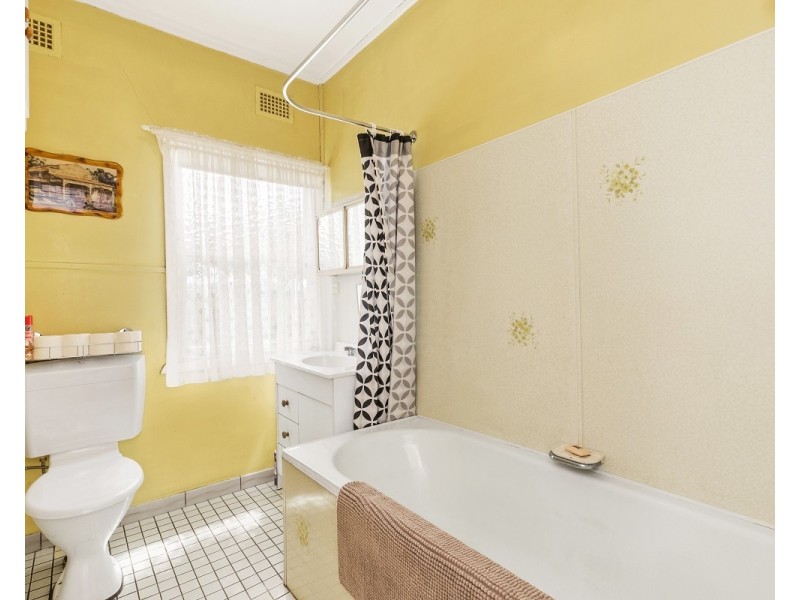 1 Fourth Street, North Lambton NSW 2299