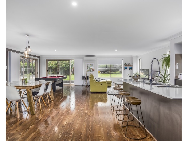 1 Ellis Close, Coal Point NSW 2283