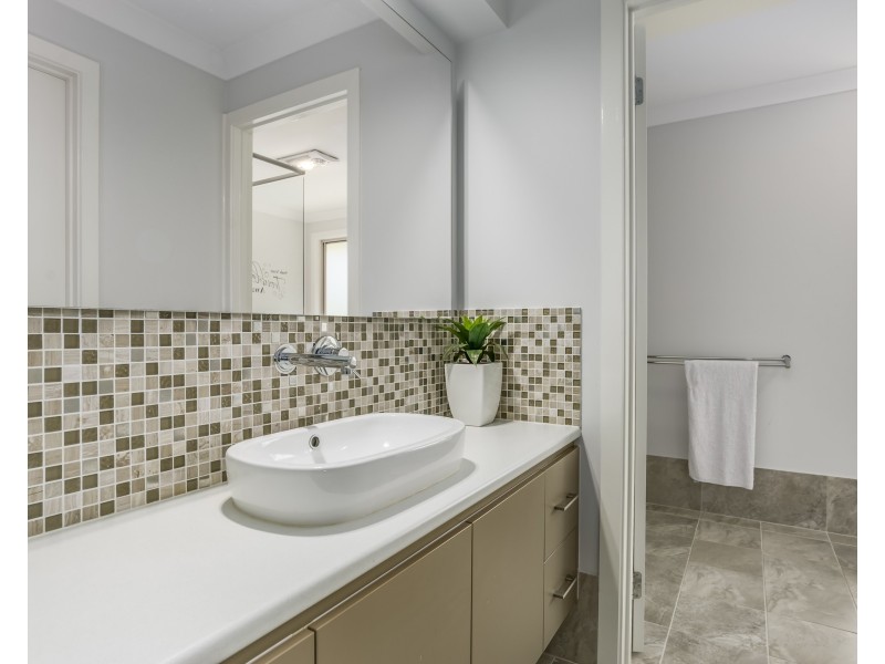 1 Ellis Close, Coal Point NSW 2283