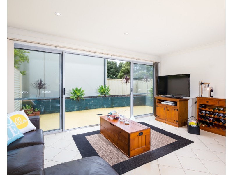 2/37-39 Kerr Street, Mayfield NSW 2304