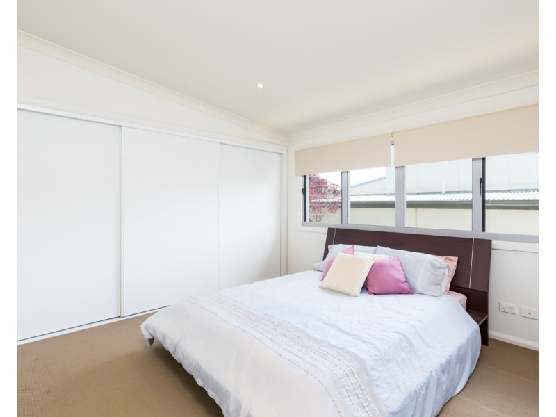 2/37-39 Kerr Street, Mayfield NSW 2304