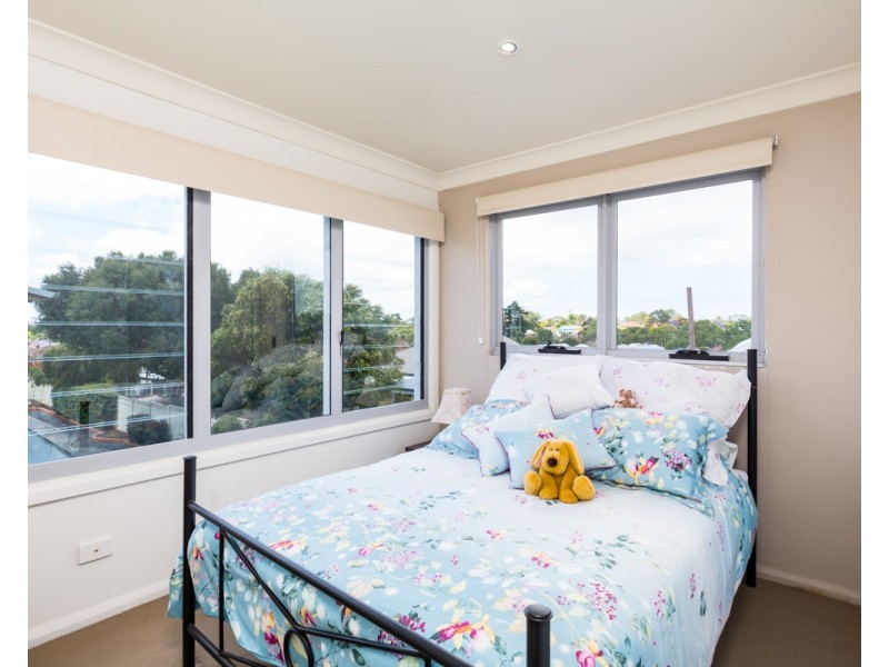 2/37-39 Kerr Street, Mayfield NSW 2304