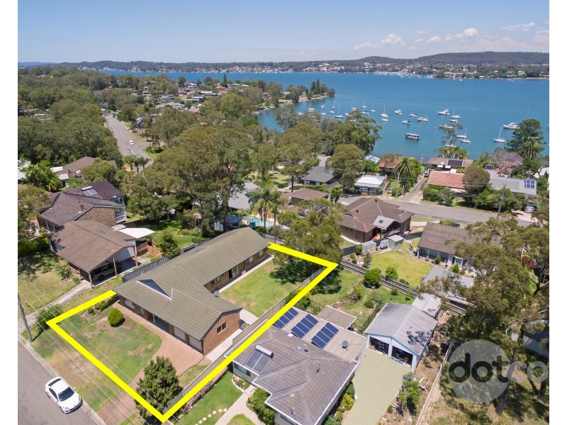 19 Bolton Close, Bolton Point NSW 2283