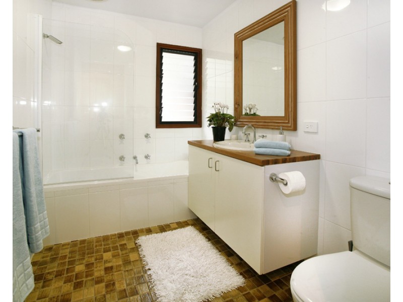 11 Francis Road, North Avoca NSW 2260