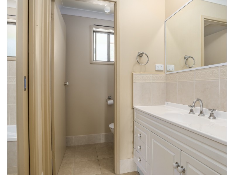 12 Whitby Street, Warners Bay NSW 2282