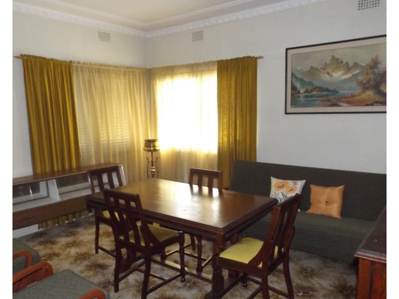 28 Lee Street, Wellington NSW 2820