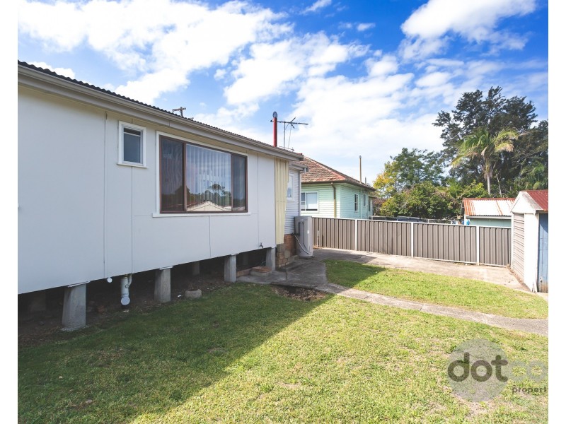 51 University Drive, Waratah West NSW 2298