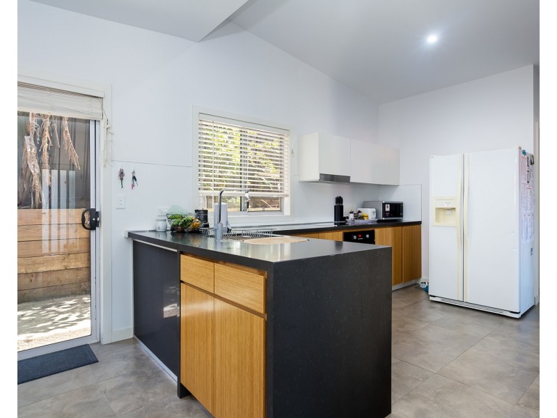 6 Kirkdale Drive, Kotara South NSW 2289