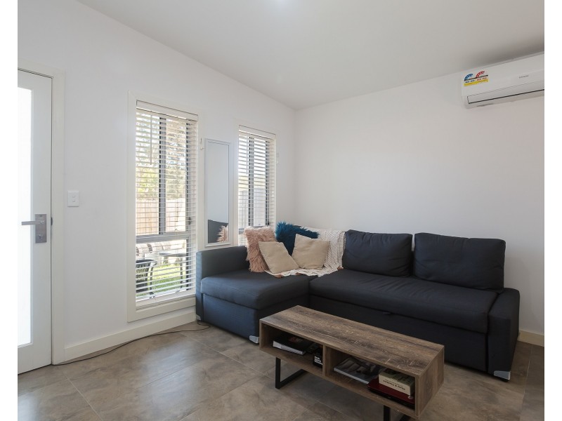 6 Kirkdale Drive, Kotara South NSW 2289