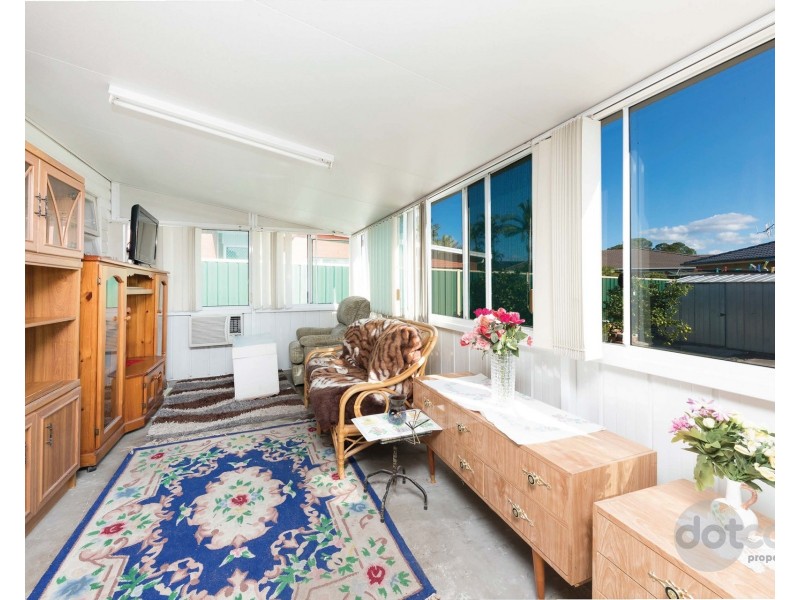 212 The Lakes Way, Tuncurry NSW 2428