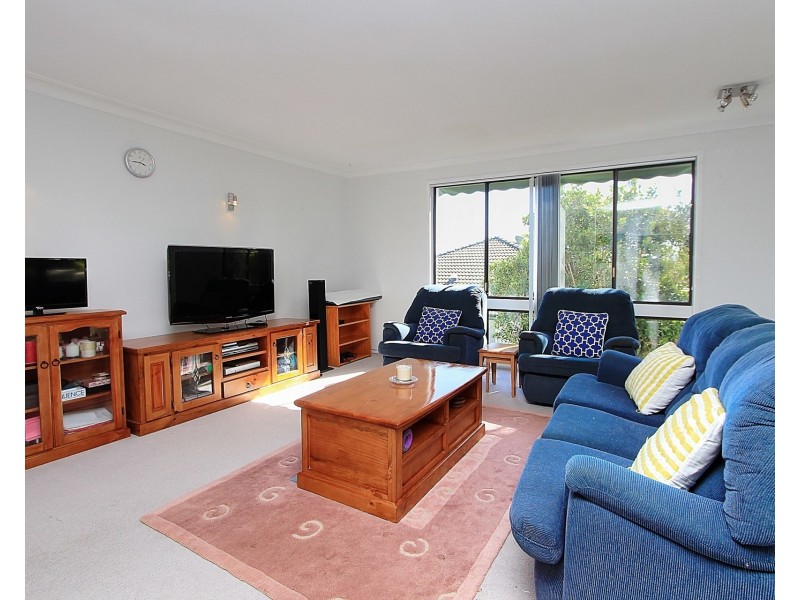 9 Terone Close, Warners Bay NSW 2282