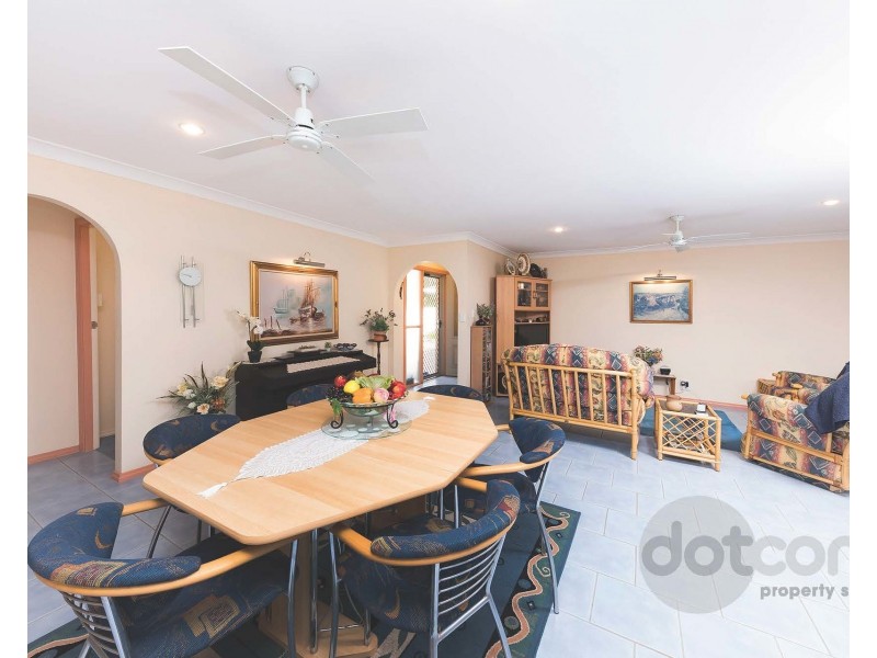 1/12 Oasis Parade, Tuncurry NSW 2428